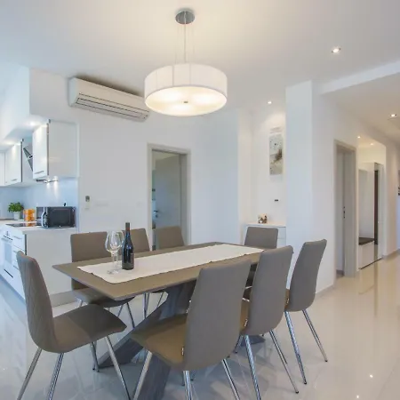 Apartmán House Rojni *