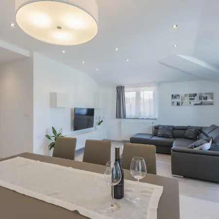 House Rojni Medulin